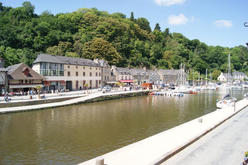 Au Fil De L'eau - Le Bord De Rance Dinan