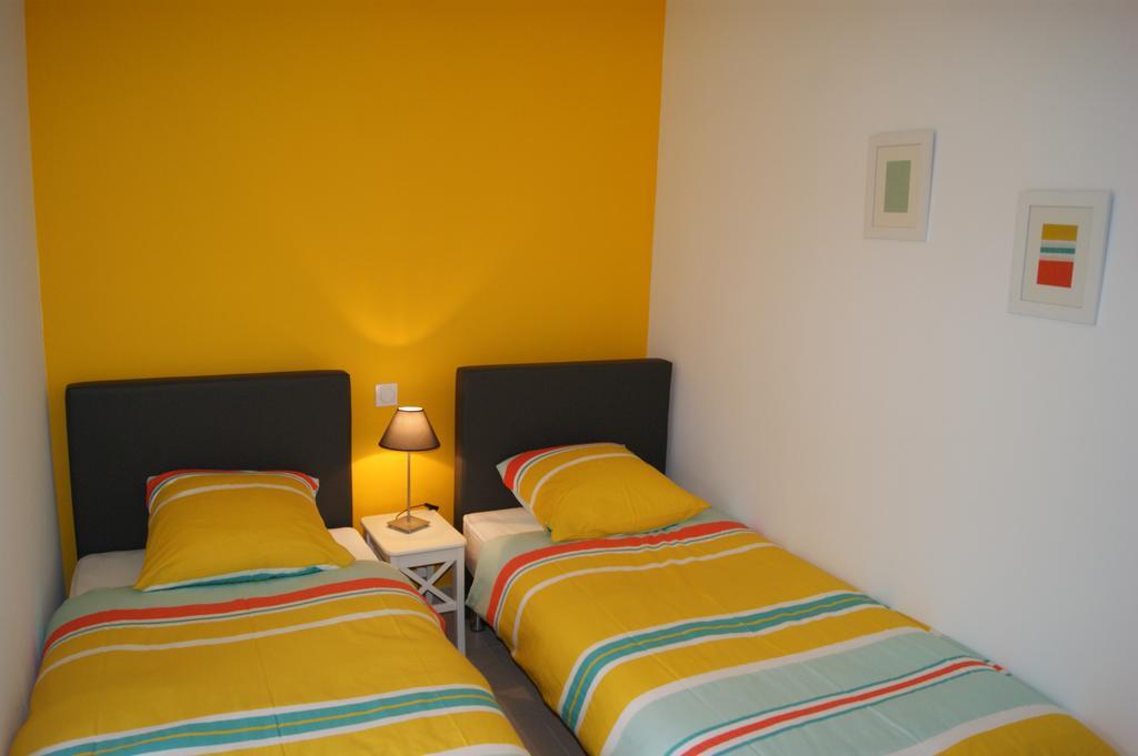 Au Fil De L'eau - Le Bord De Rance Apartment