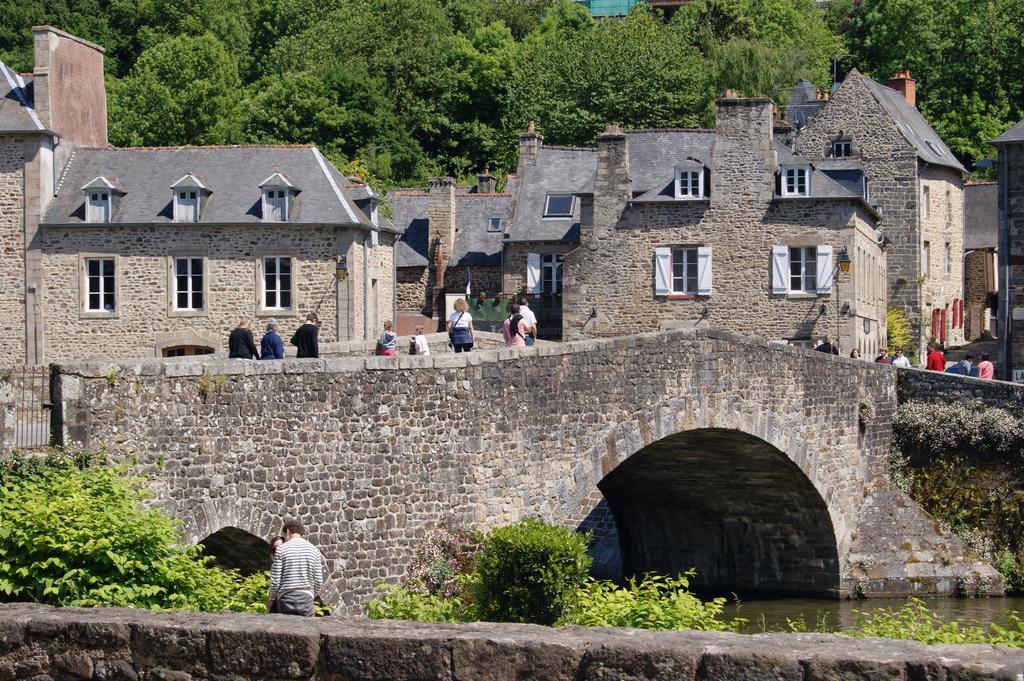 Au Fil De L'eau - Le Bord De Rance Apartment Dinan